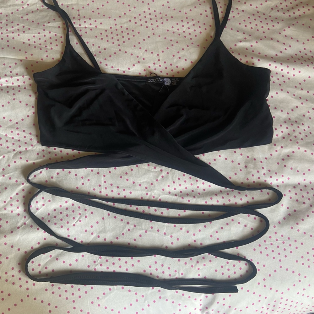 BooHoo Black Top